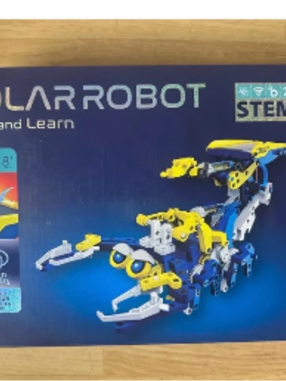 AMAZON SOLAR ROBOT KIT - BUILD AND LEARN STEM TOY SCORPION AGE 8+ - NEW IN BOX!